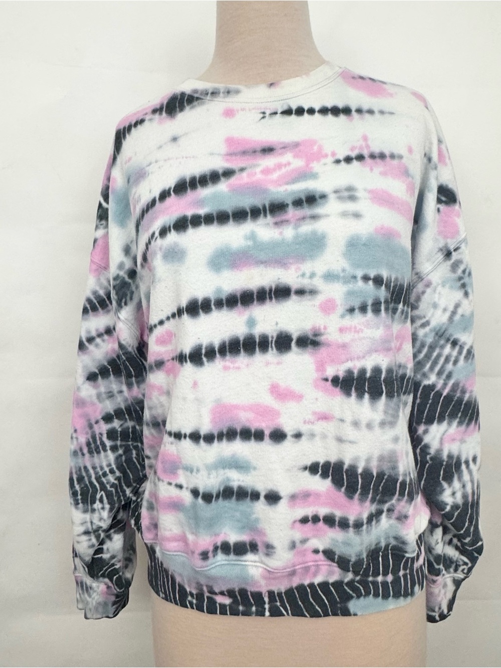 Victoria’s Secret PINK Tie-Dye Crewneck Sweater in Pink Black & Gray Small